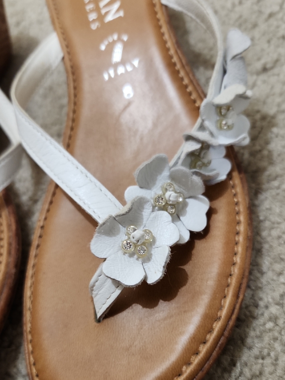 Italian Shoemakers White Floral Strap Sandals - Picture 4 of 4